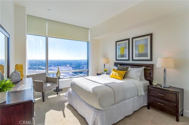 900 W Olympic Boulevard 36B, Los Angeles, CA 90015