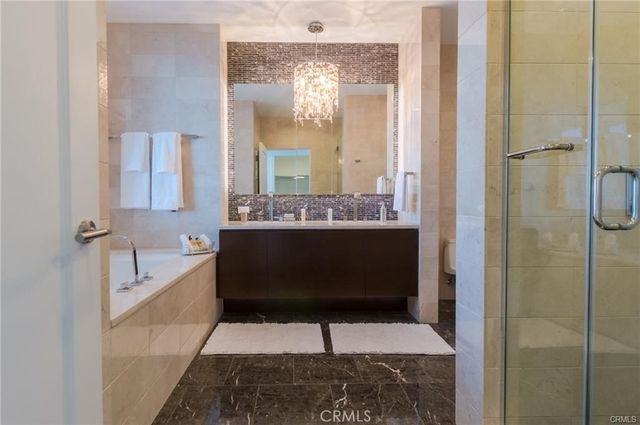 900 W Olympic Boulevard 36B, Los Angeles, CA 90015