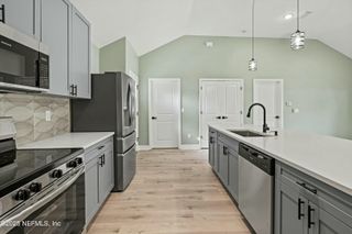 1285 AZALEA Drive, Jacksonville, FL 32205