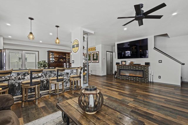 1749 S ONEIDA STREET, Green Bay, WI 54304