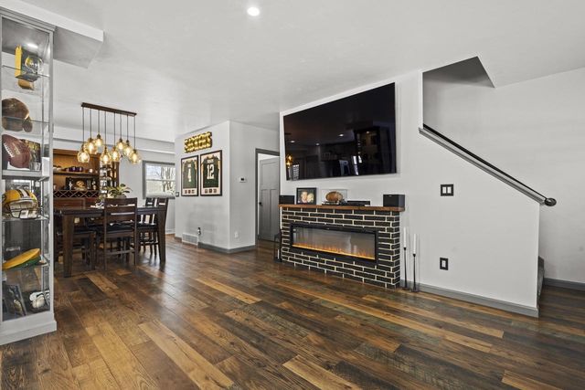 1749 S ONEIDA STREET, Green Bay, WI 54304