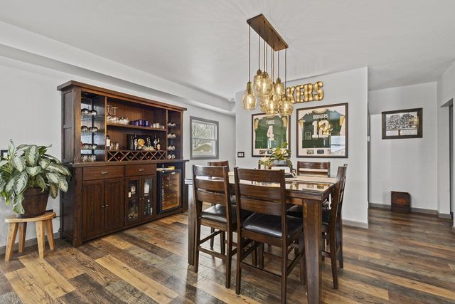 1749 S ONEIDA STREET, Green Bay, WI 54304