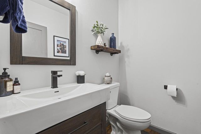 1749 S ONEIDA STREET, Green Bay, WI 54304