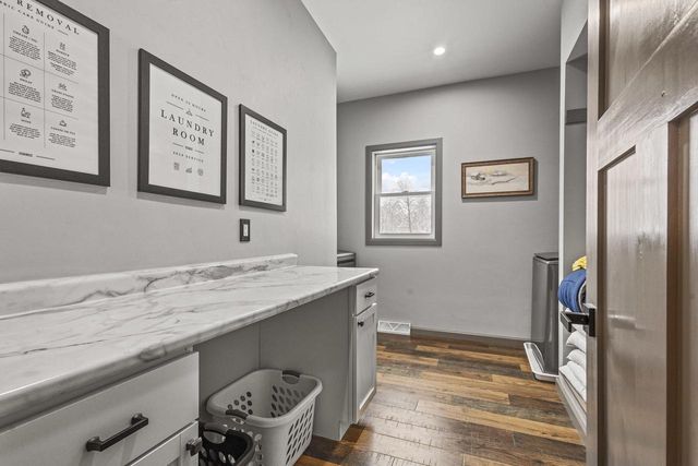 1749 S ONEIDA STREET, Green Bay, WI 54304