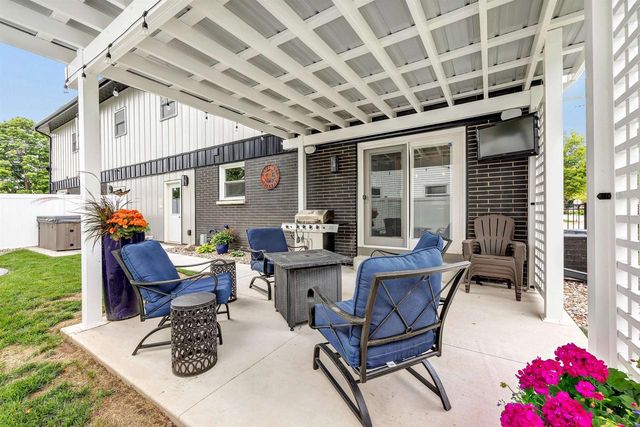 1749 S ONEIDA STREET, Green Bay, WI 54304