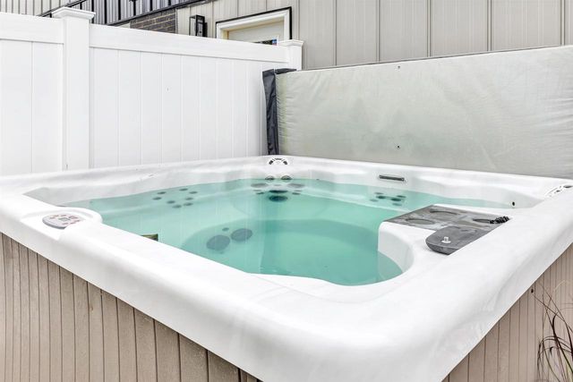 1749 S ONEIDA STREET, Green Bay, WI 54304