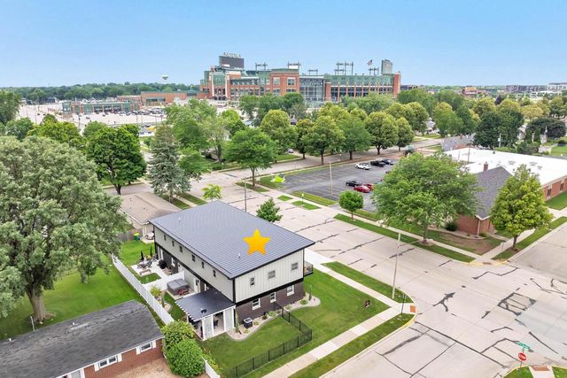 1749 S ONEIDA STREET, Green Bay, WI 54304