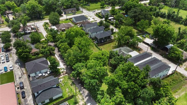 5907 Knox Street, Houston, TX 77091