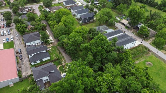 5907 Knox Street, Houston, TX 77091