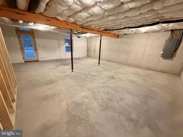 1490 SHERRY DRIVE, Chambersburg, PA 17202