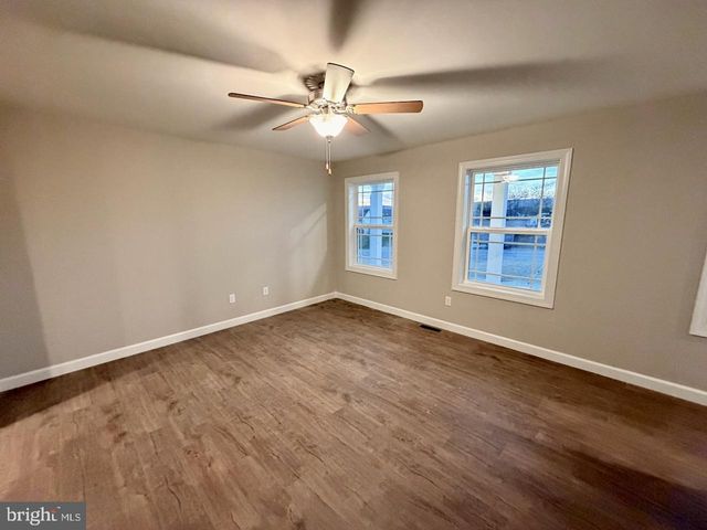 1490 SHERRY DRIVE, Chambersburg, PA 17202