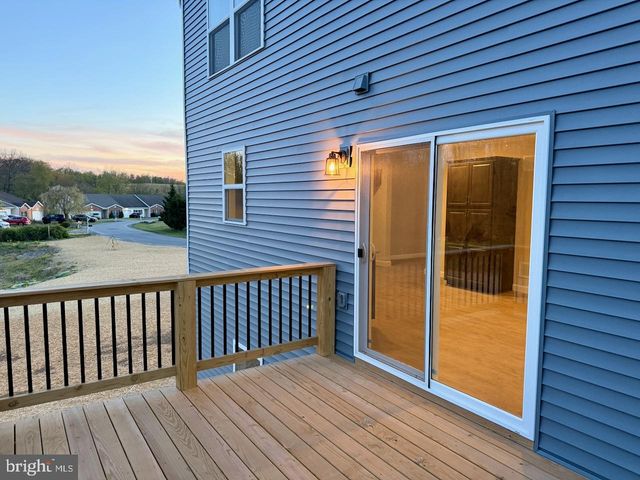 1490 SHERRY DRIVE, Chambersburg, PA 17202