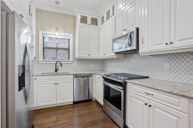 4145 W Prien Lake Road, Lake Charles, LA 70605