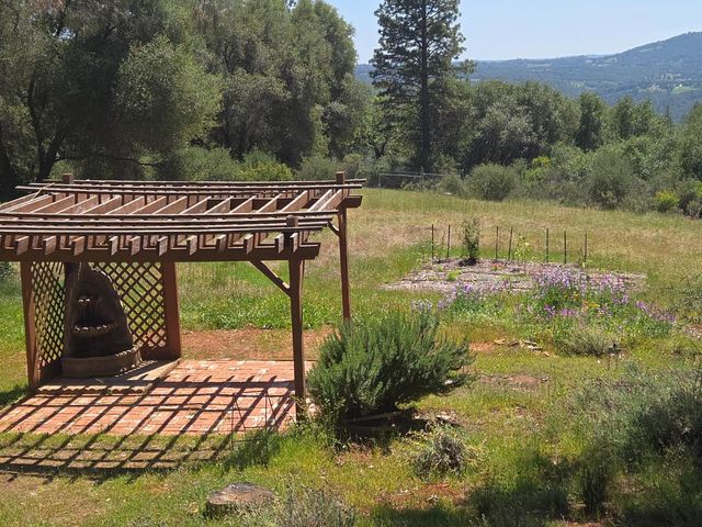 6880 Kahala Rd, Garden Valley, CA 95633
