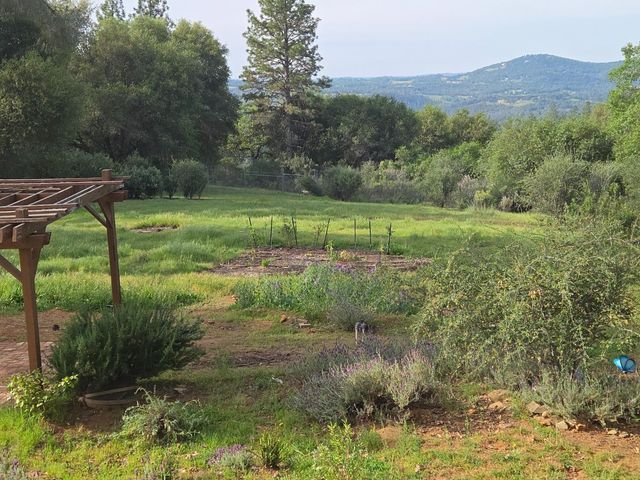 6880 Kahala Rd, Garden Valley, CA 95633