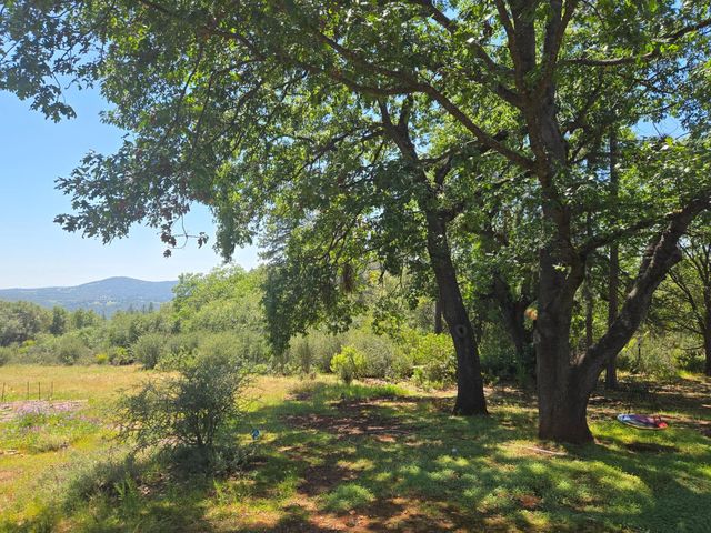 6880 Kahala Rd, Garden Valley, CA 95633
