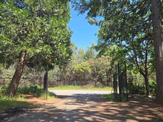 6880 Kahala Rd, Garden Valley, CA 95633