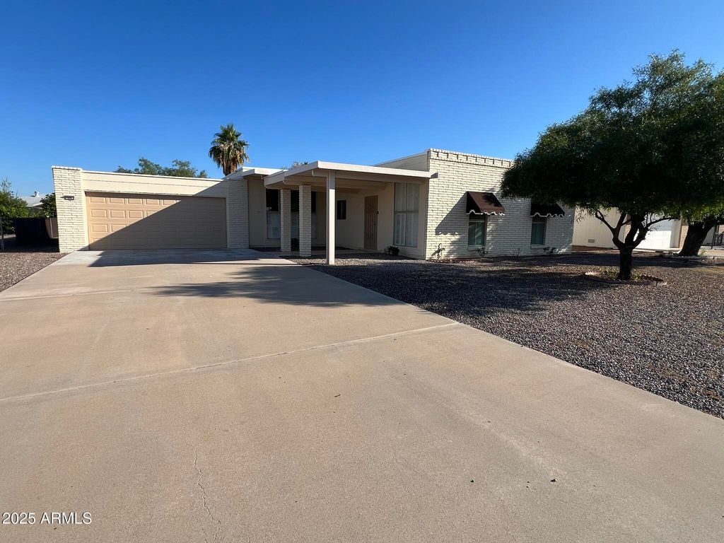 14443 N BOSWELL Boulevard, Sun City, AZ 85351