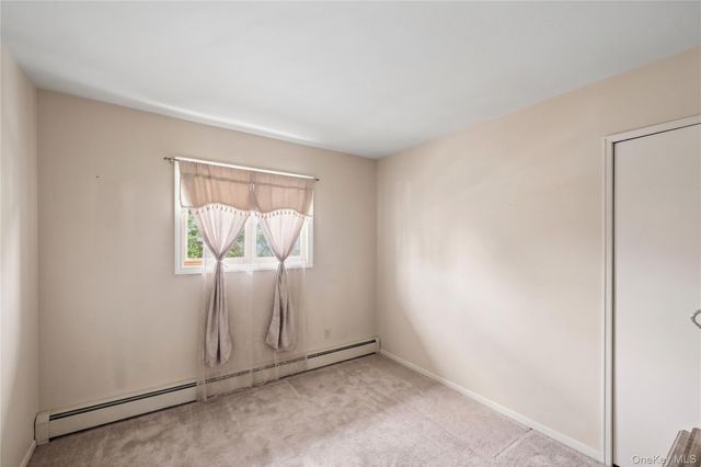 10 Wisteria Way, Commack, NY 11725