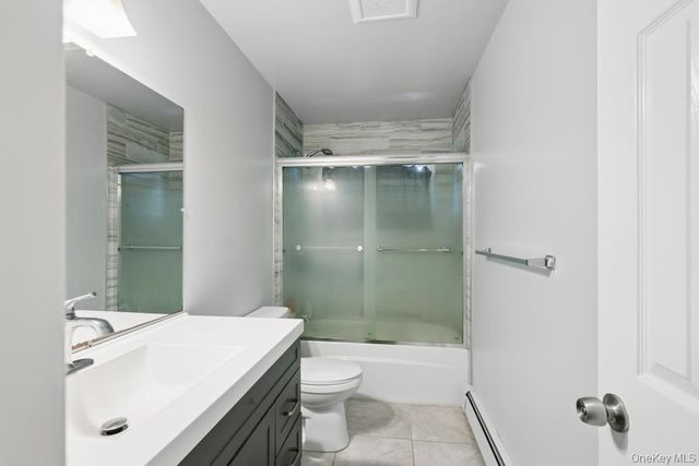 10 Wisteria Way, Commack, NY 11725