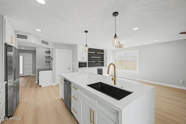 2136 E COLGATE Drive, Tempe, AZ 85283
