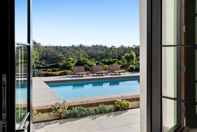 4943 El Arco Iris, Rancho Santa Fe, CA 92067