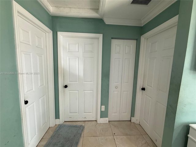 733 45th St, West Palm Beach, FL 33407