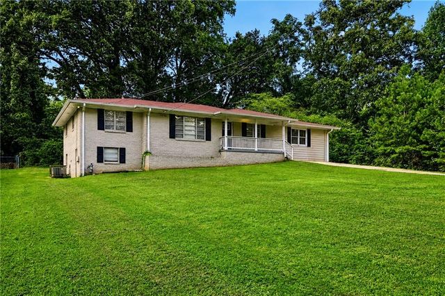 2881 Treadway Drive, Decatur, GA 30034