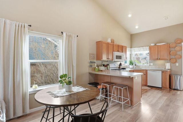 20648 Beaumont Drive, Bend, OR 97701