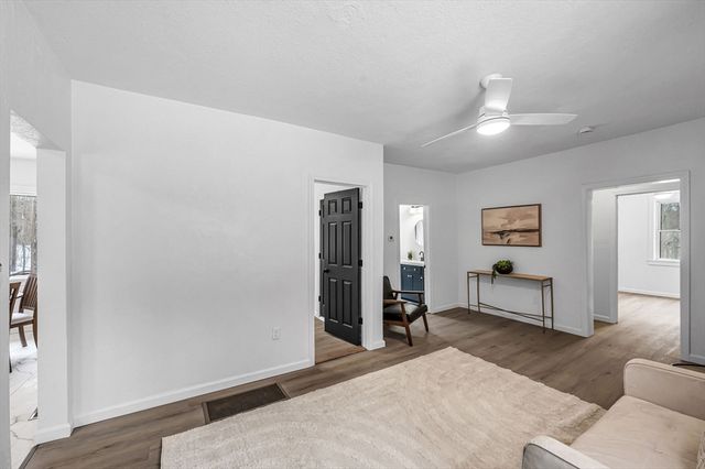 72 Nw Schoolhouse Rd, Dudley, MA 01571