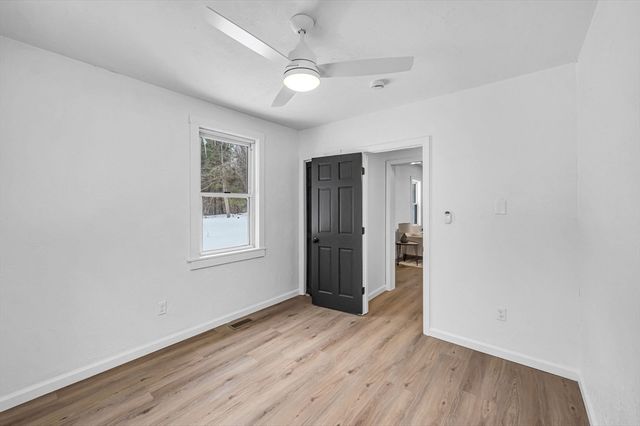 72 Nw Schoolhouse Rd, Dudley, MA 01571