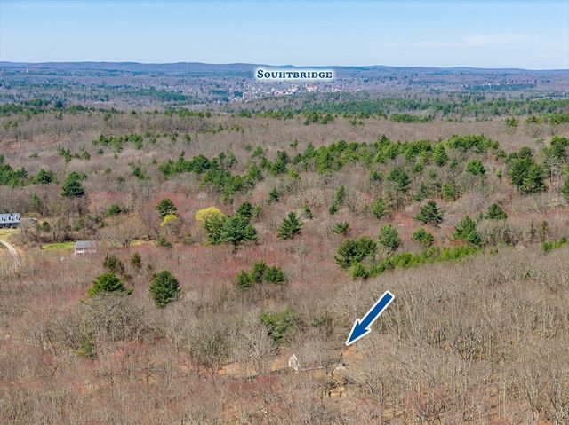 72 Nw Schoolhouse Rd, Dudley, MA 01571