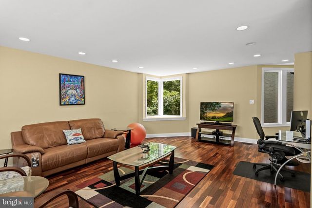 11 PINECREST DR, Medford, NJ 08055