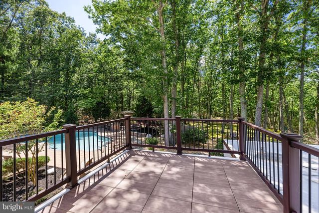 11 PINECREST DR, Medford, NJ 08055