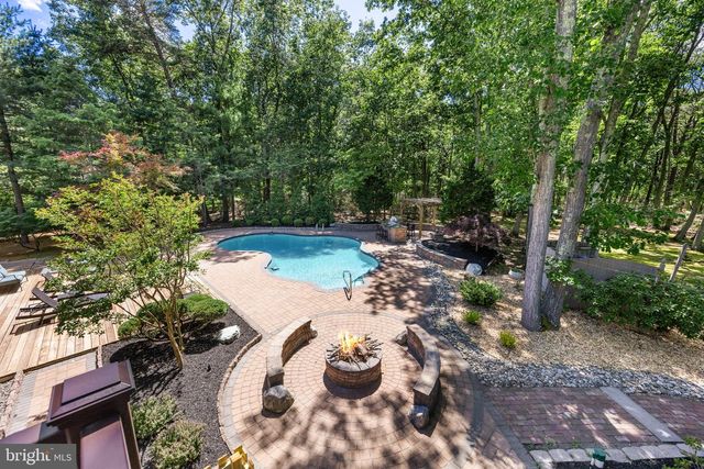 11 PINECREST DR, Medford, NJ 08055