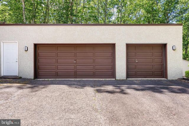 11 PINECREST DR, Medford, NJ 08055