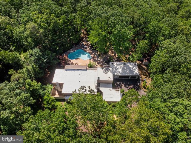 11 PINECREST DR, Medford, NJ 08055