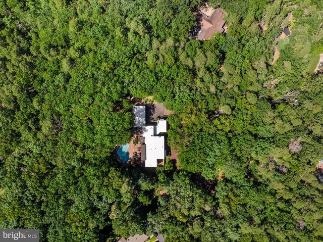 11 PINECREST DR, Medford, NJ 08055