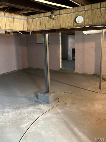 6709 Robbins Avenue, Normandy, MO 63133