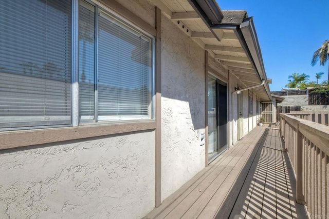 300 Washington Street B, Vista, CA 92084