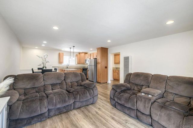 300 Washington Street B, Vista, CA 92084