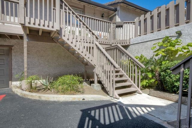 300 Washington Street B, Vista, CA 92084