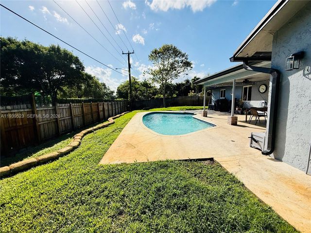 2980 SW 82nd Way, Davie, FL 33328