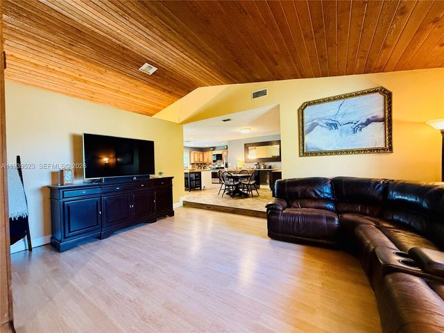 2980 SW 82nd Way, Davie, FL 33328