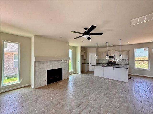 1643 Addington Road, Newcastle, OK 73065