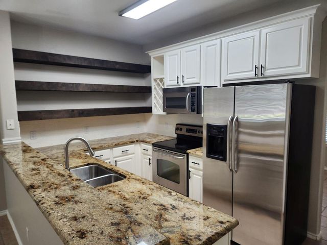 1929 Kemah Village Drive, Kemah, TX 77565