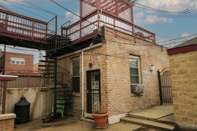 815 S Bell Avenue, Chicago, IL 60612