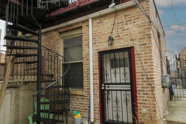 815 S Bell Avenue, Chicago, IL 60612