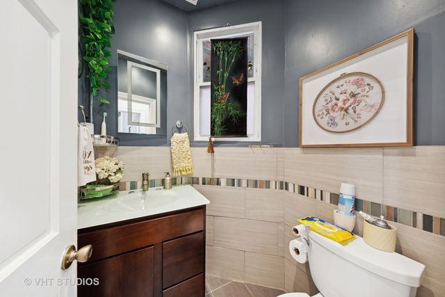 815 S Bell Avenue, Chicago, IL 60612