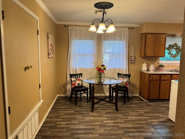 526 H Street SW, Ardmore, OK 73401